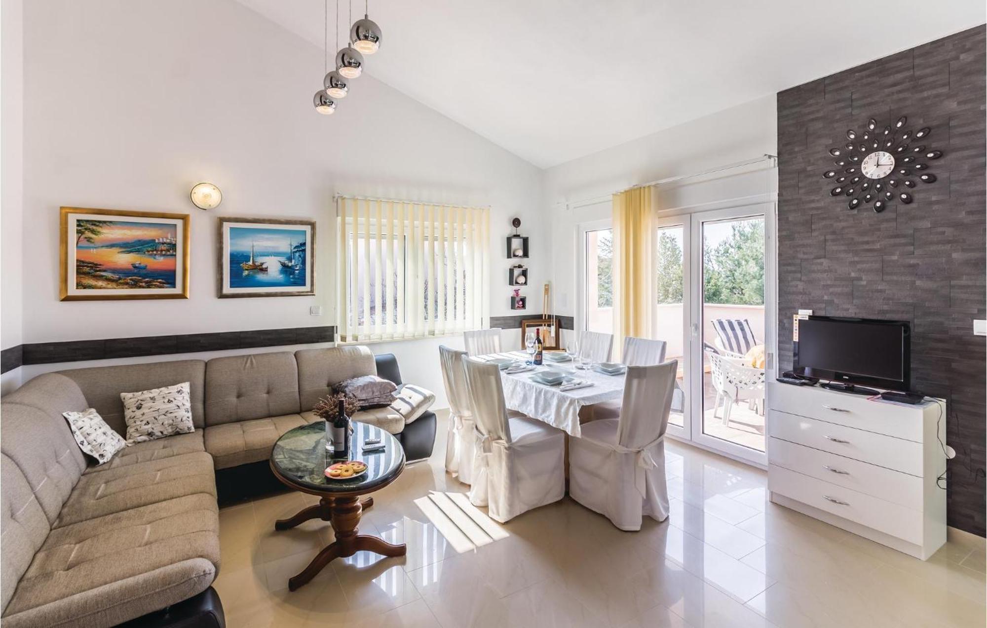 Stunning Apartment In Fazana With House Sea View Exterior photo