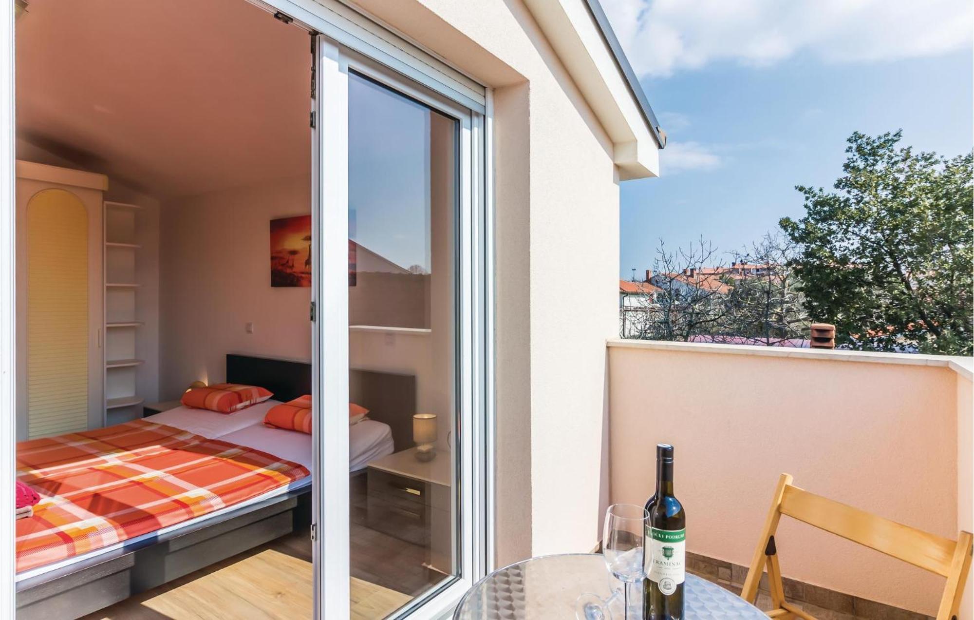 Stunning Apartment In Fazana With House Sea View Exterior photo
