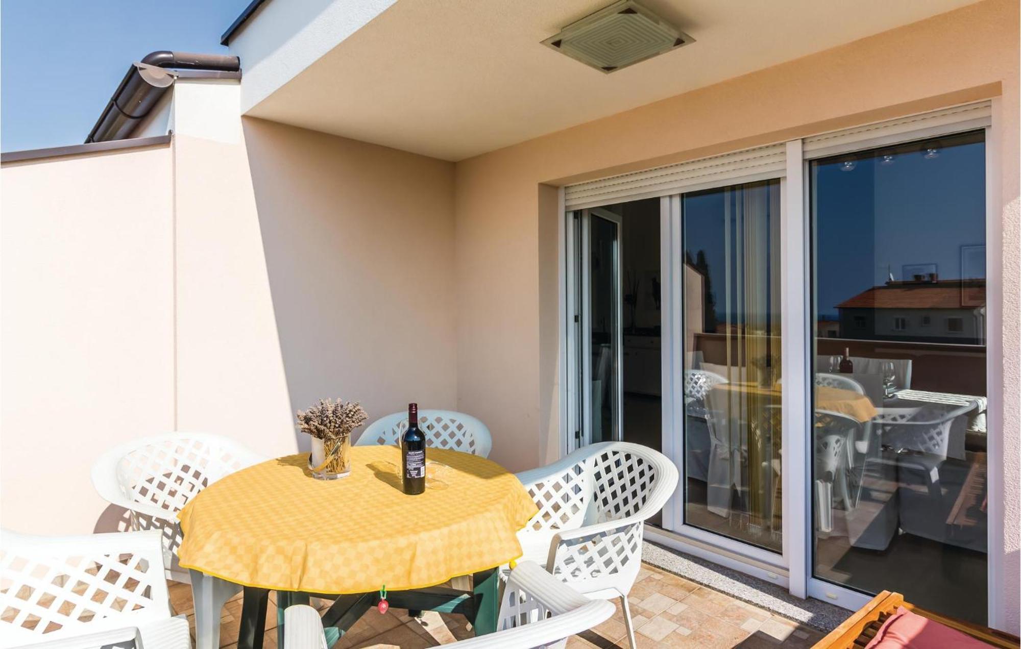 Stunning Apartment In Fazana With House Sea View Exterior photo