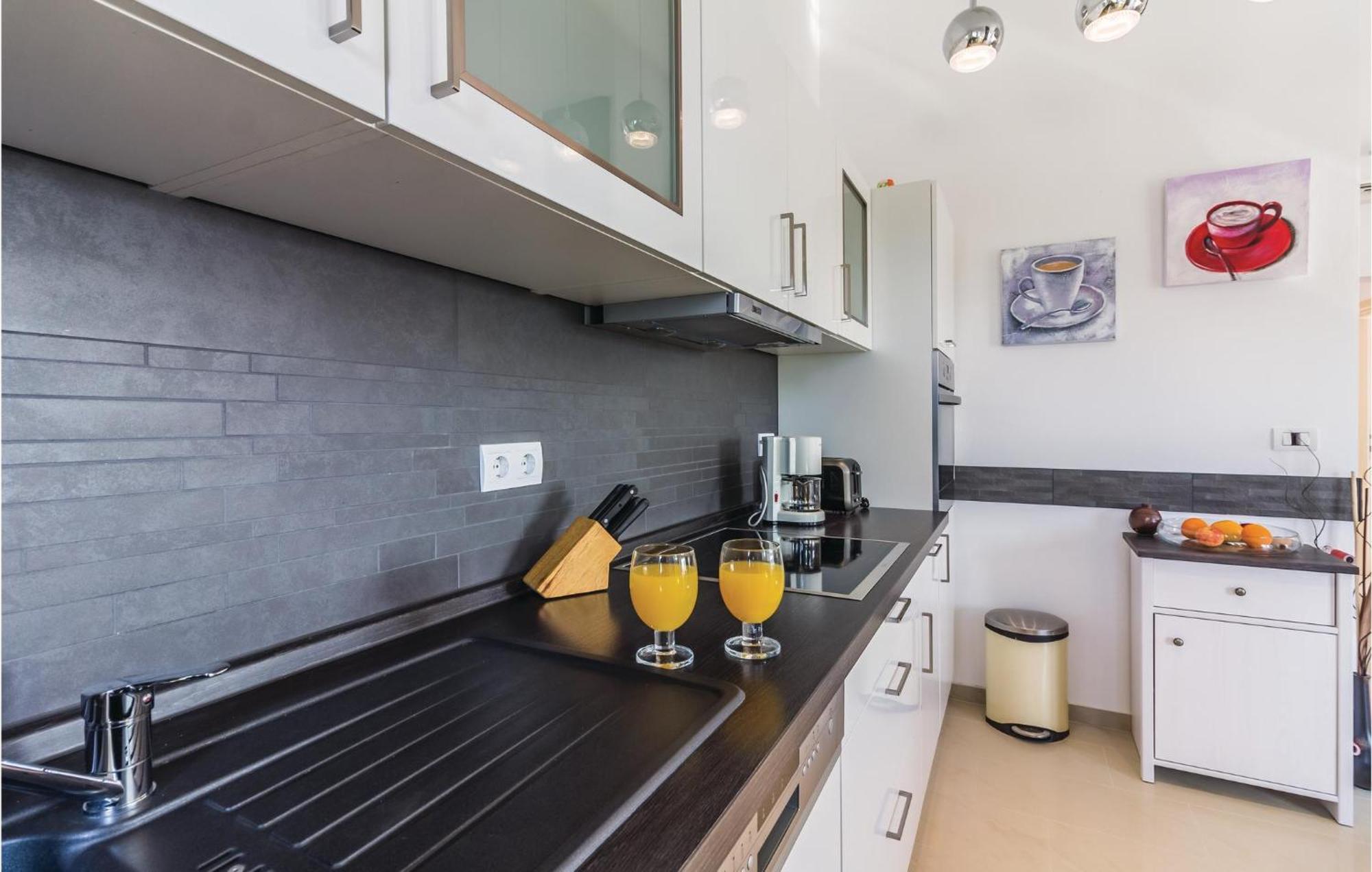 Stunning Apartment In Fazana With House Sea View Exterior photo